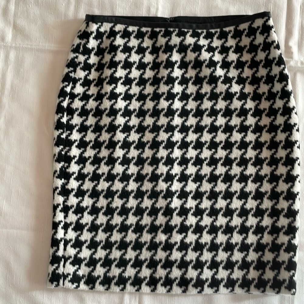 Talbots  Houndstooth skirt size 4P